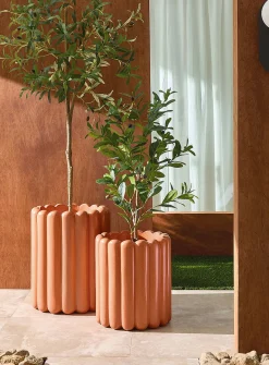 Tiramisu banded indoor/outdoor planter