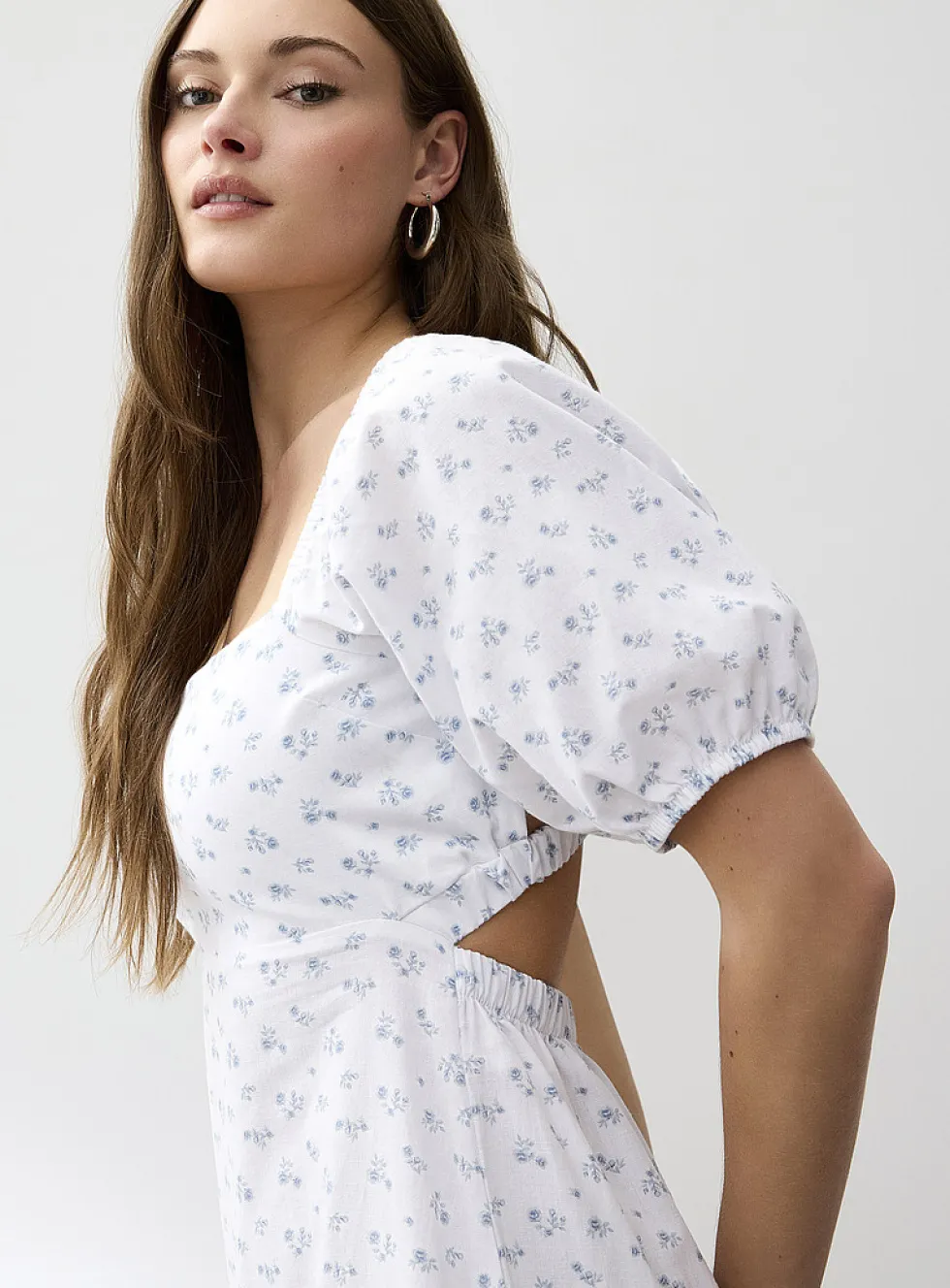 Touch of linen open-back tiered dress