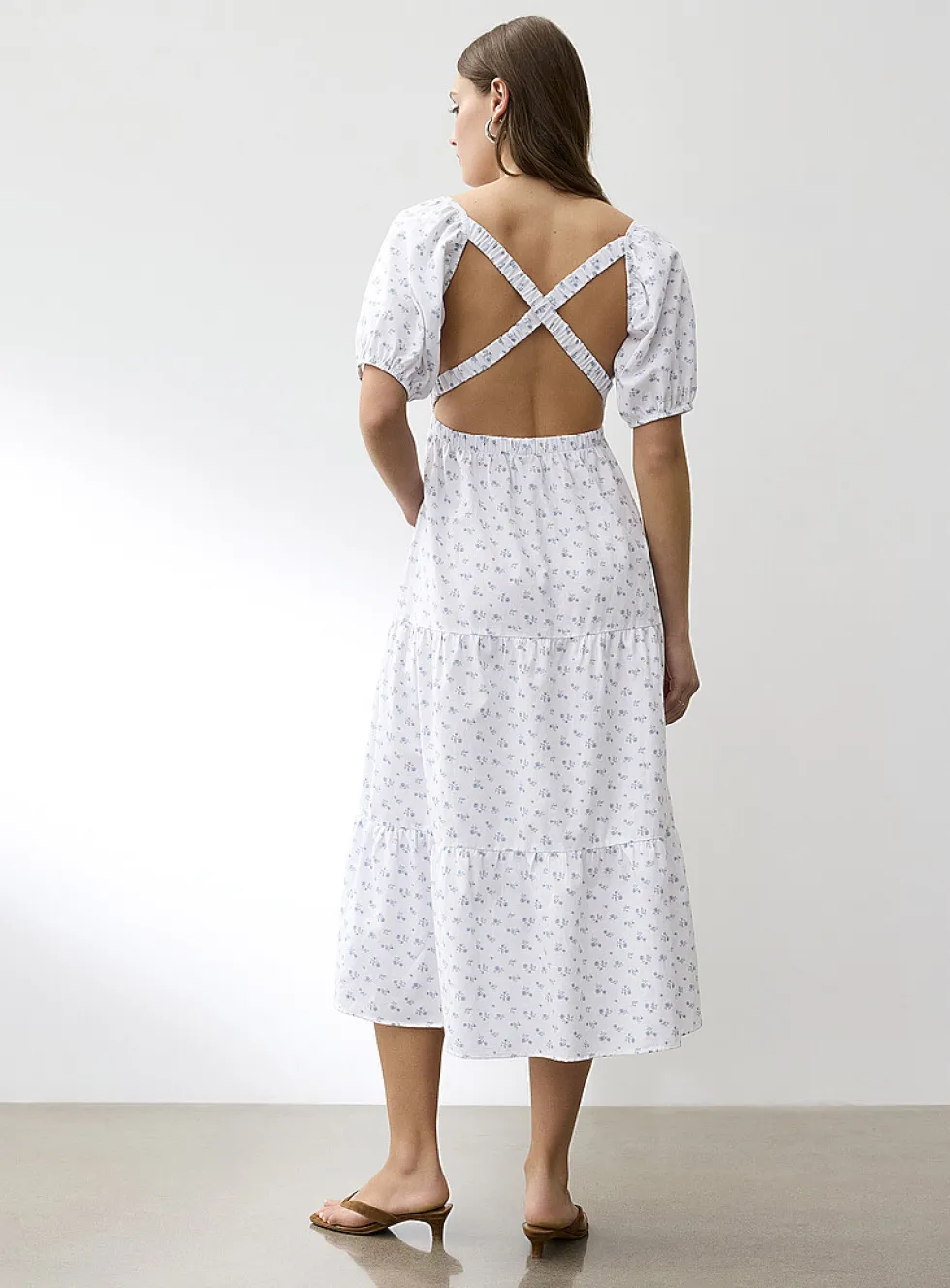 Touch of linen open-back tiered dress