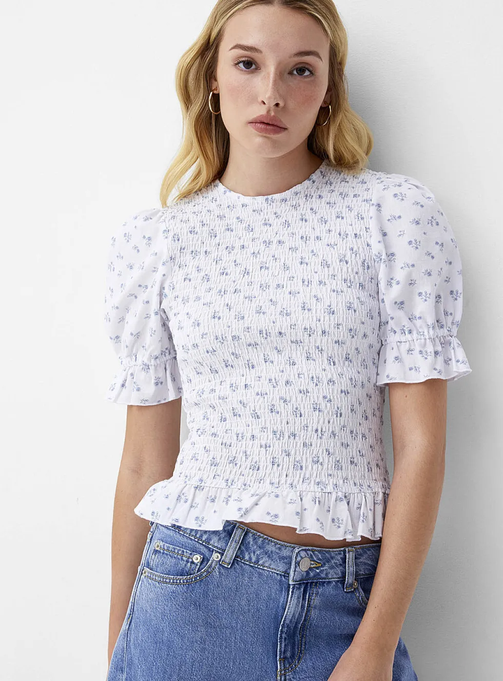 Touch of linen puff-sleeve smocked blouse