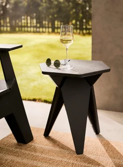 Tripod outdoor accent table