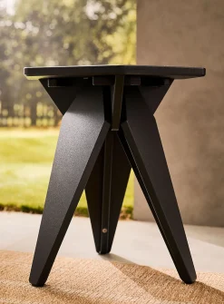 Tripod outdoor accent table