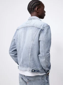 Trucker jean jacket