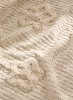 Tufted flowers woven throw