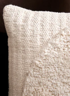 Tufted half-moon pattern removable-cover cushion