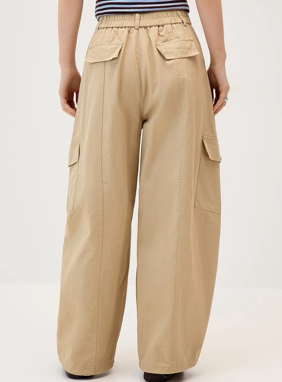 Twill barrel-leg cargo pant