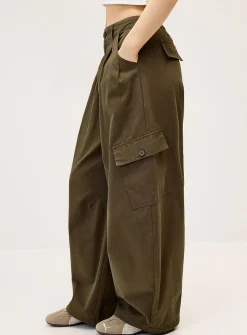Twill barrel-leg cargo pant