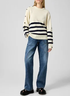 Twisted effect carpenter jean