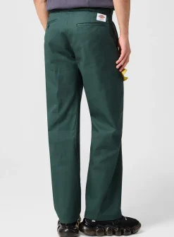 Twisted seams chino pant