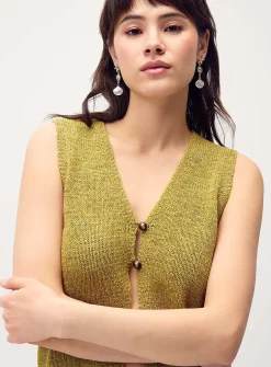 Two bead buttons sweater vest