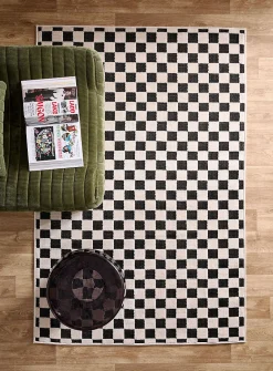 Two-texture checkerboard outdoor rug