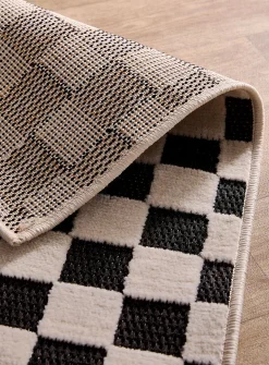 Two-texture checkerboard outdoor rug