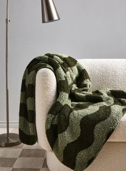 Two-tone waves fleece throw