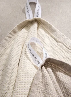 Two-tone weave tea towels