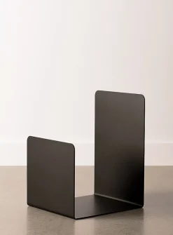 U log stand