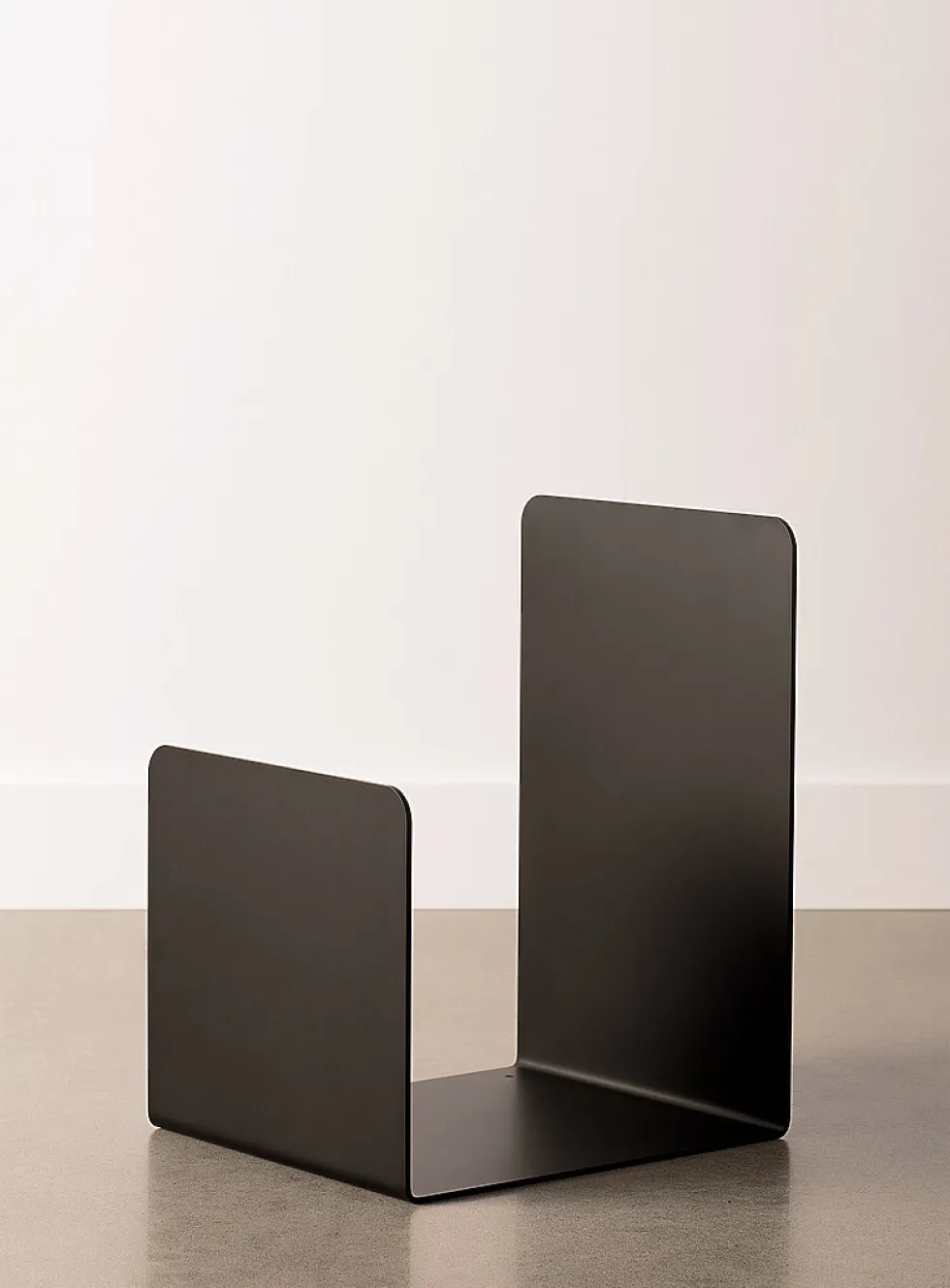 U log stand