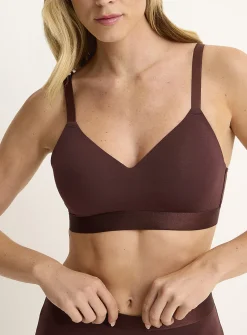 Ultra-comfortable moulded wireless bra