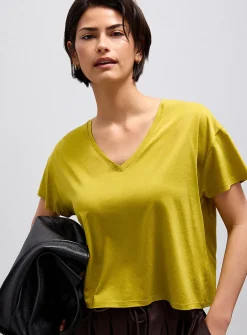 Ultra-soft cropped boxy tee