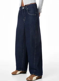 Ultra-wide-leg barrel-leg jean