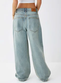 Ultra-wide-leg boyfriend jean