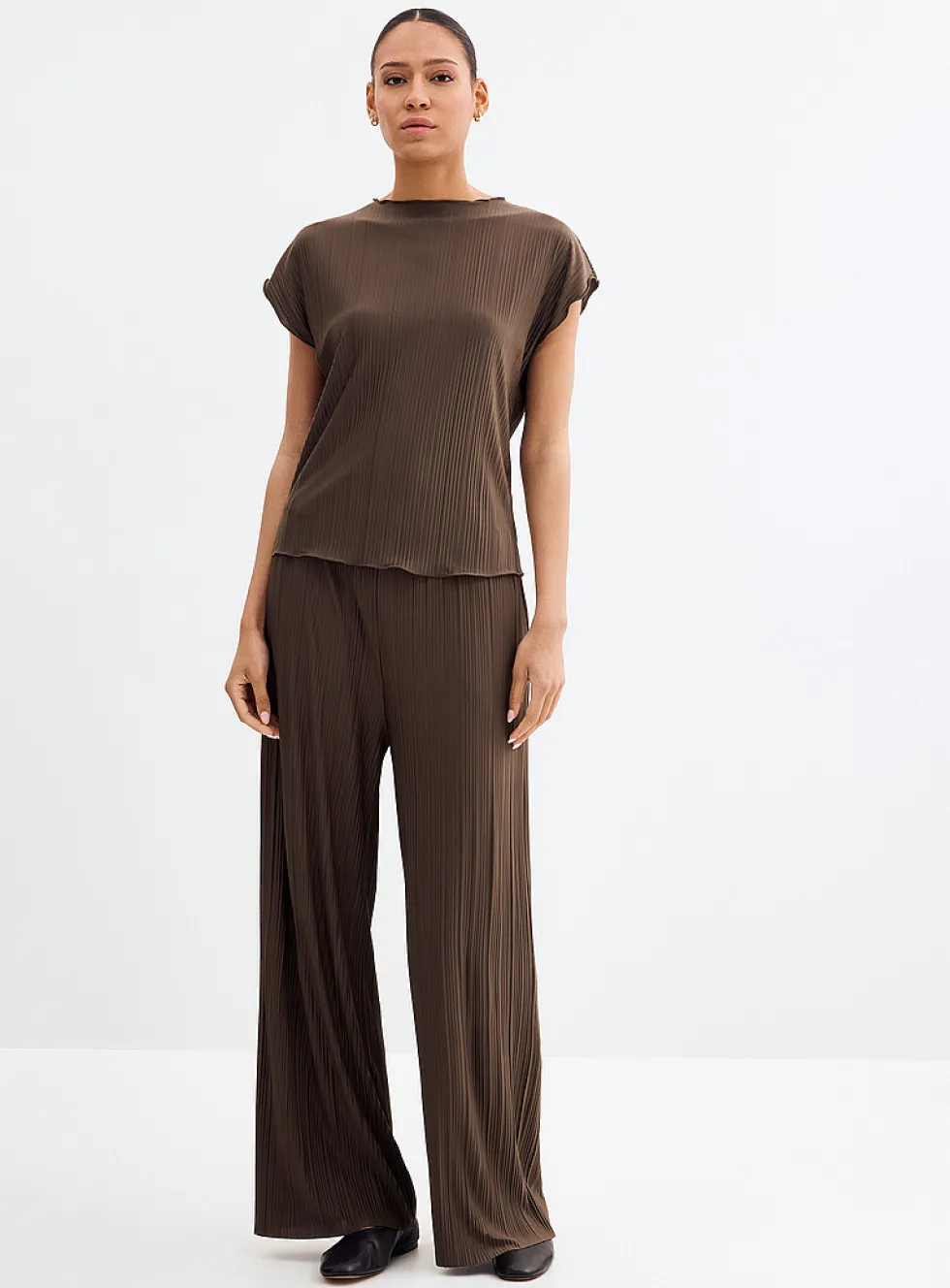 Uma elastic waist pleated pant