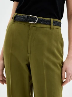 Universal belted fluid pant