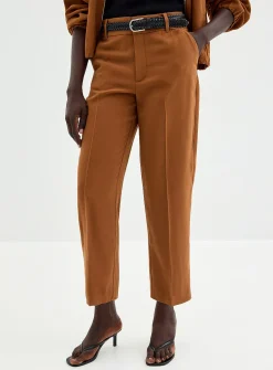Universal belted fluid pant