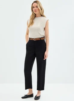 Universal belted fluid pant