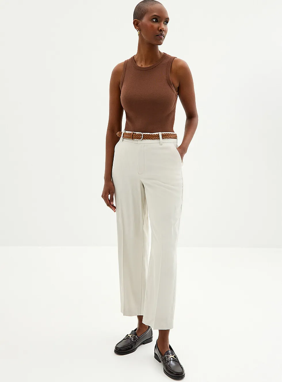 Universal belted fluid pant