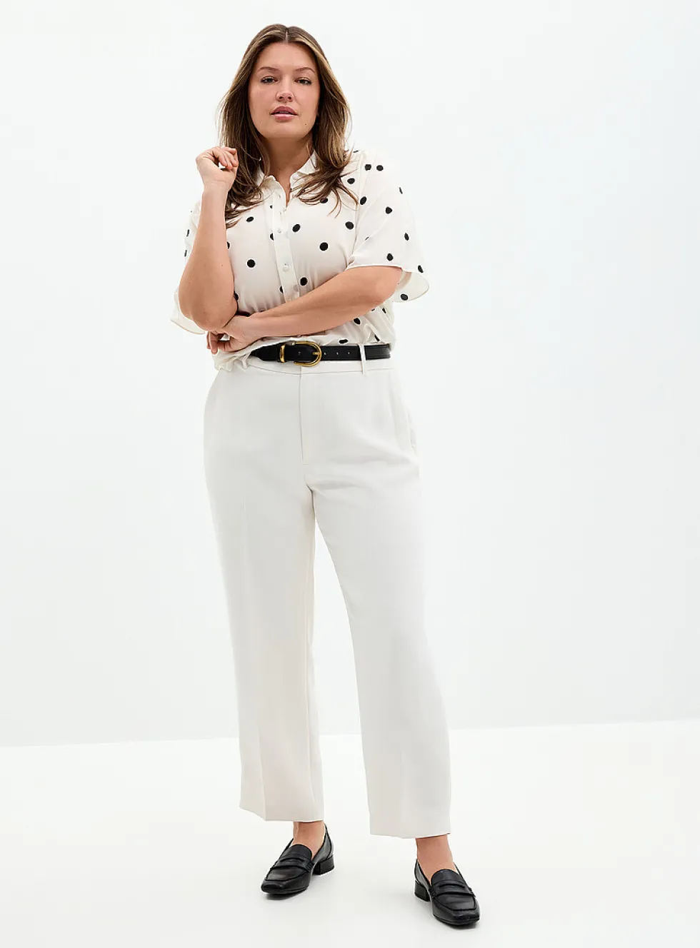 Universal textured crepe dress pant