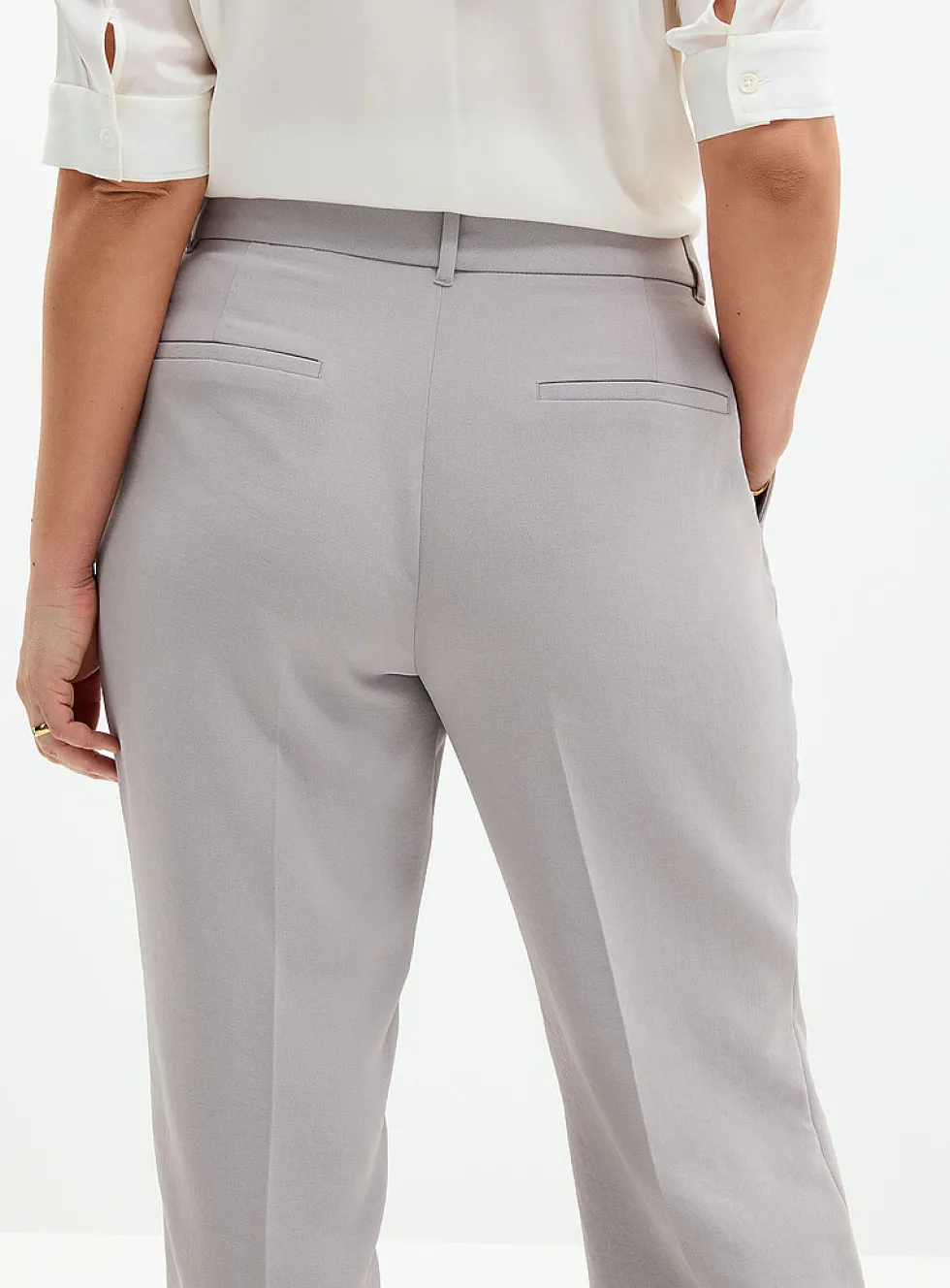 Universal textured crepe dress pant