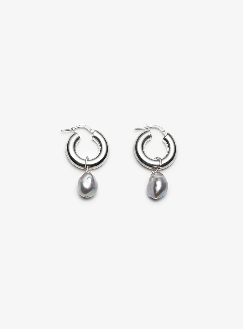 Valentina hoops and Capri pearl