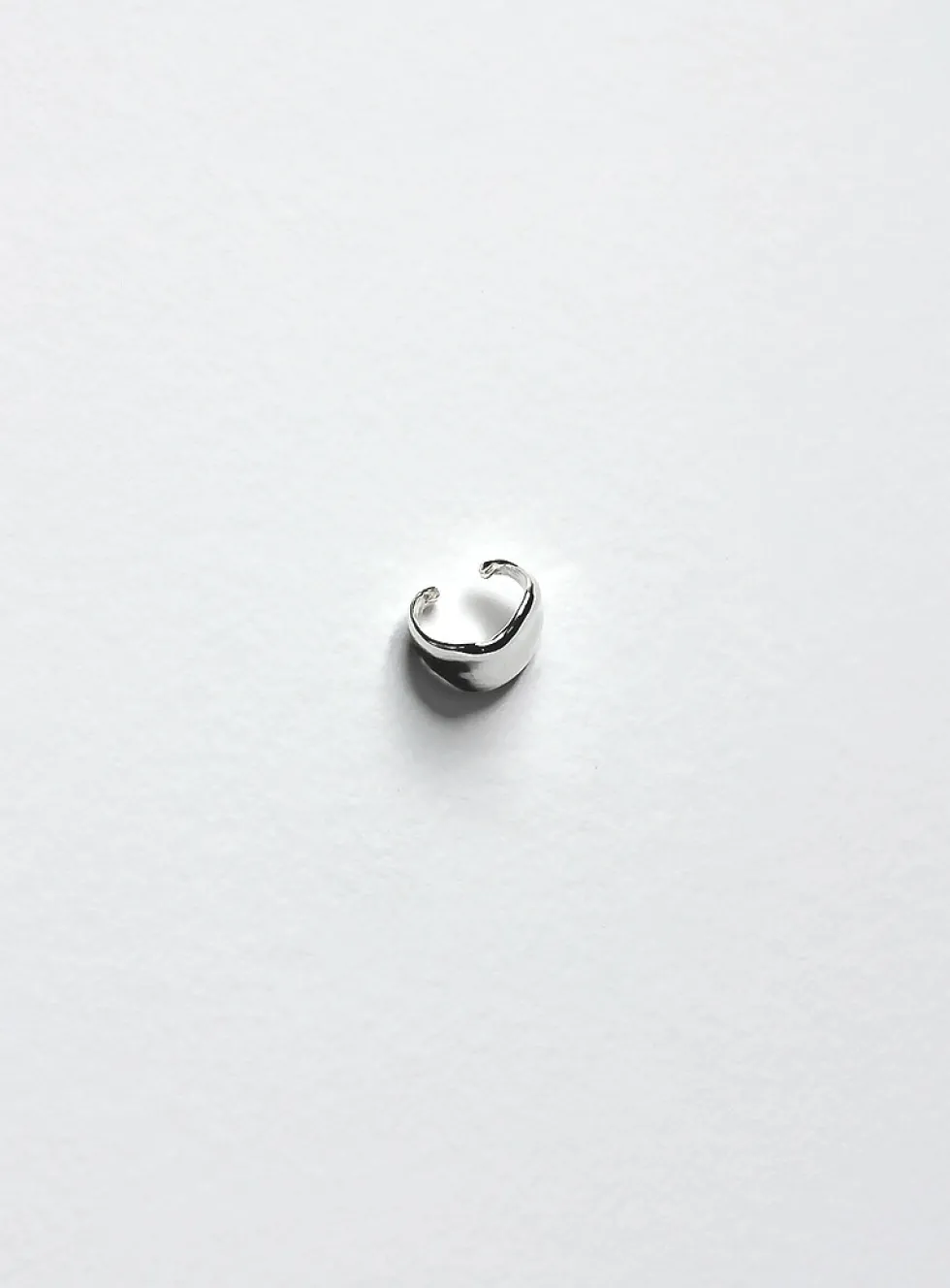 Valley ear cuff