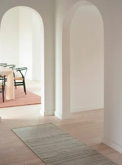 Variation artisanal hallway runner