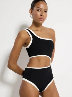 V-cut ribbed one-piece