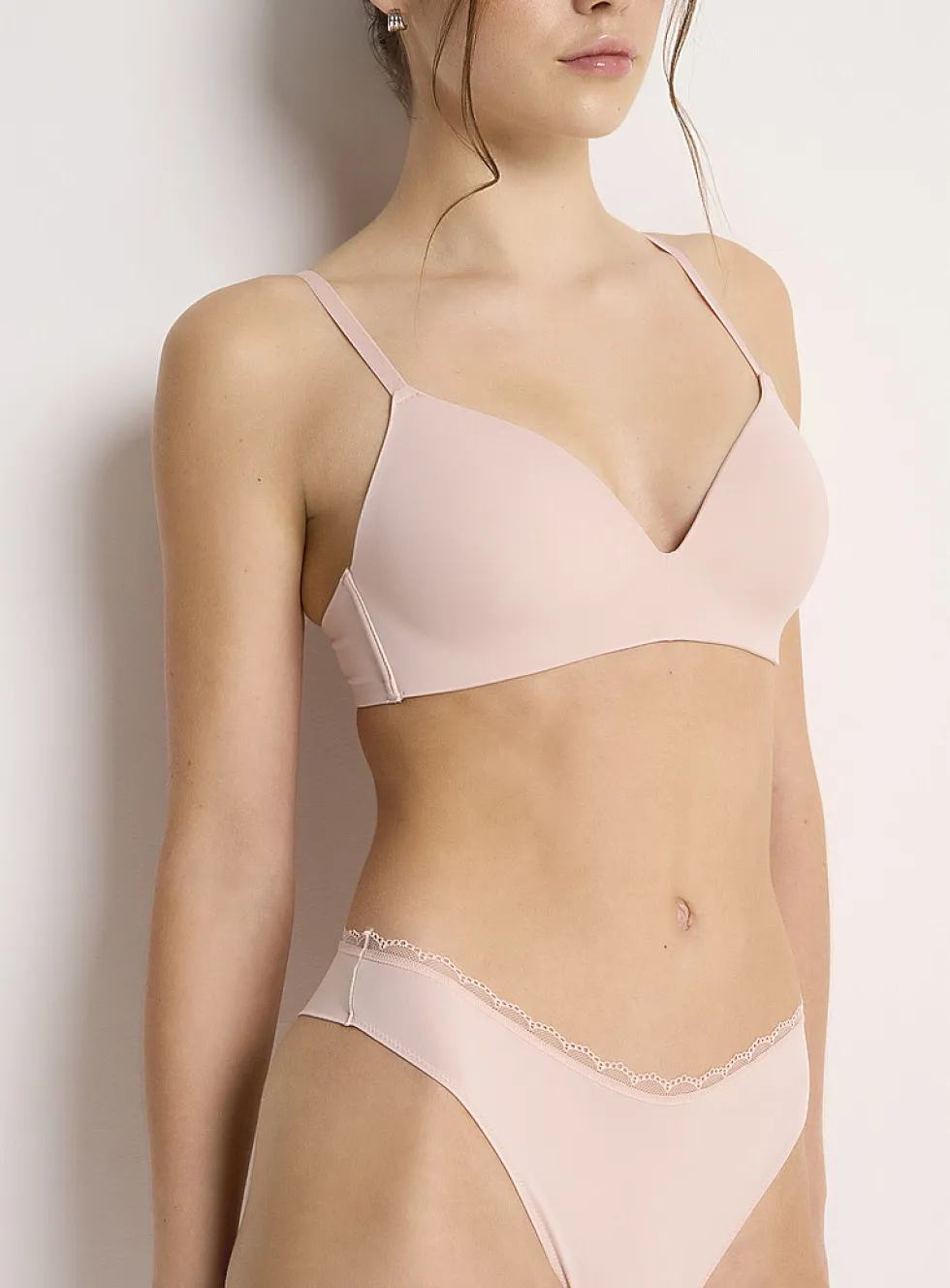 Vela wireless bra