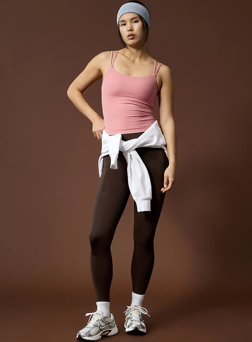 Velvety thin crossed-strap support tank
