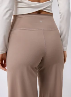 Velvety wide-leg pant