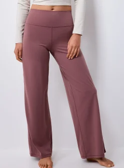 Velvety wide-leg pant
