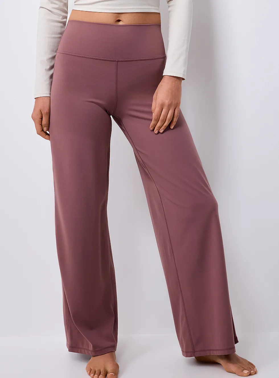 Velvety wide-leg pant