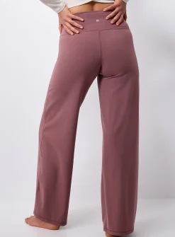 Velvety wide-leg pant