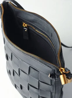 Venture crossbody bag