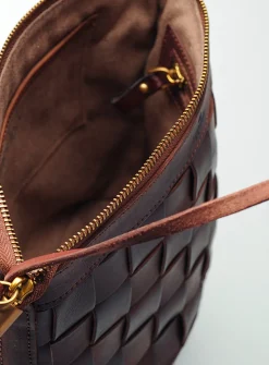 Venture crossbody bag