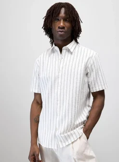 Vertical-stripe seersucker shirt
