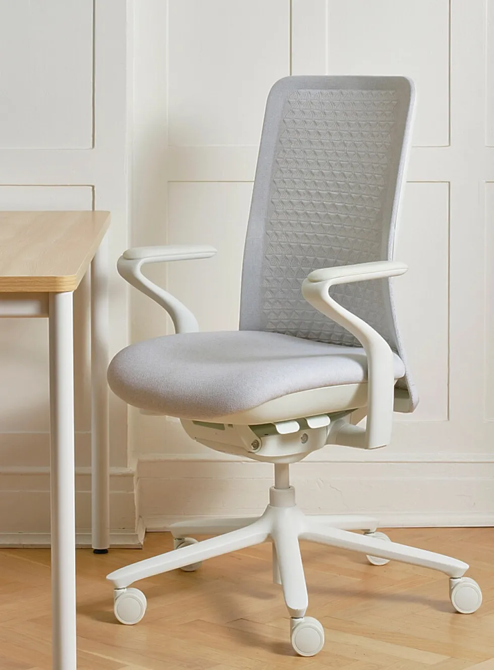 Verve task chair