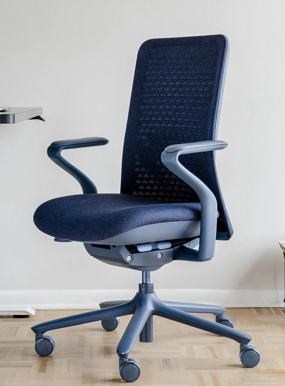 Verve task chair