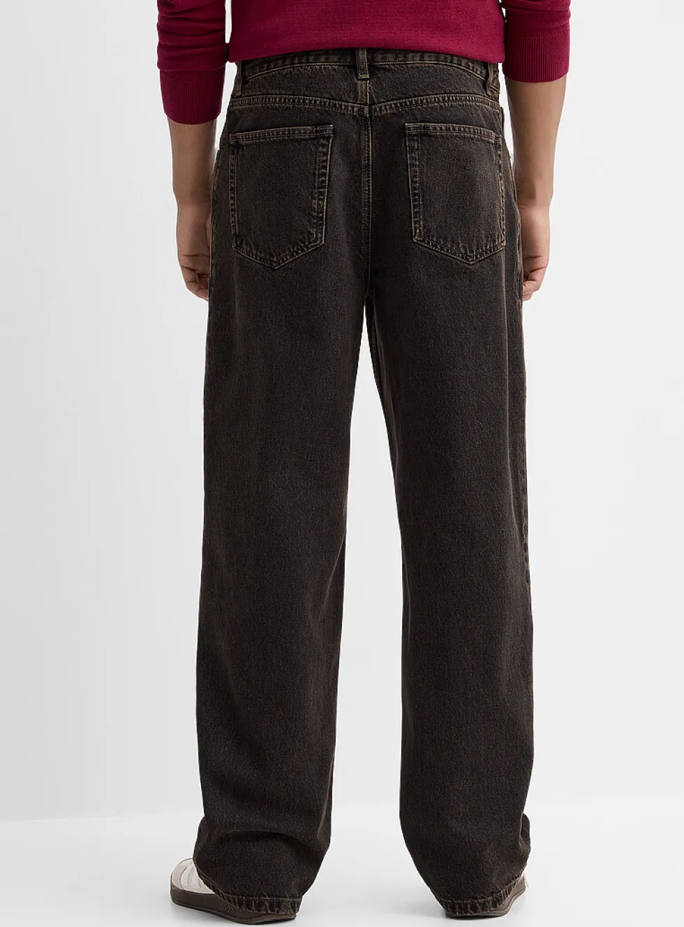 Vintage-washed black jean