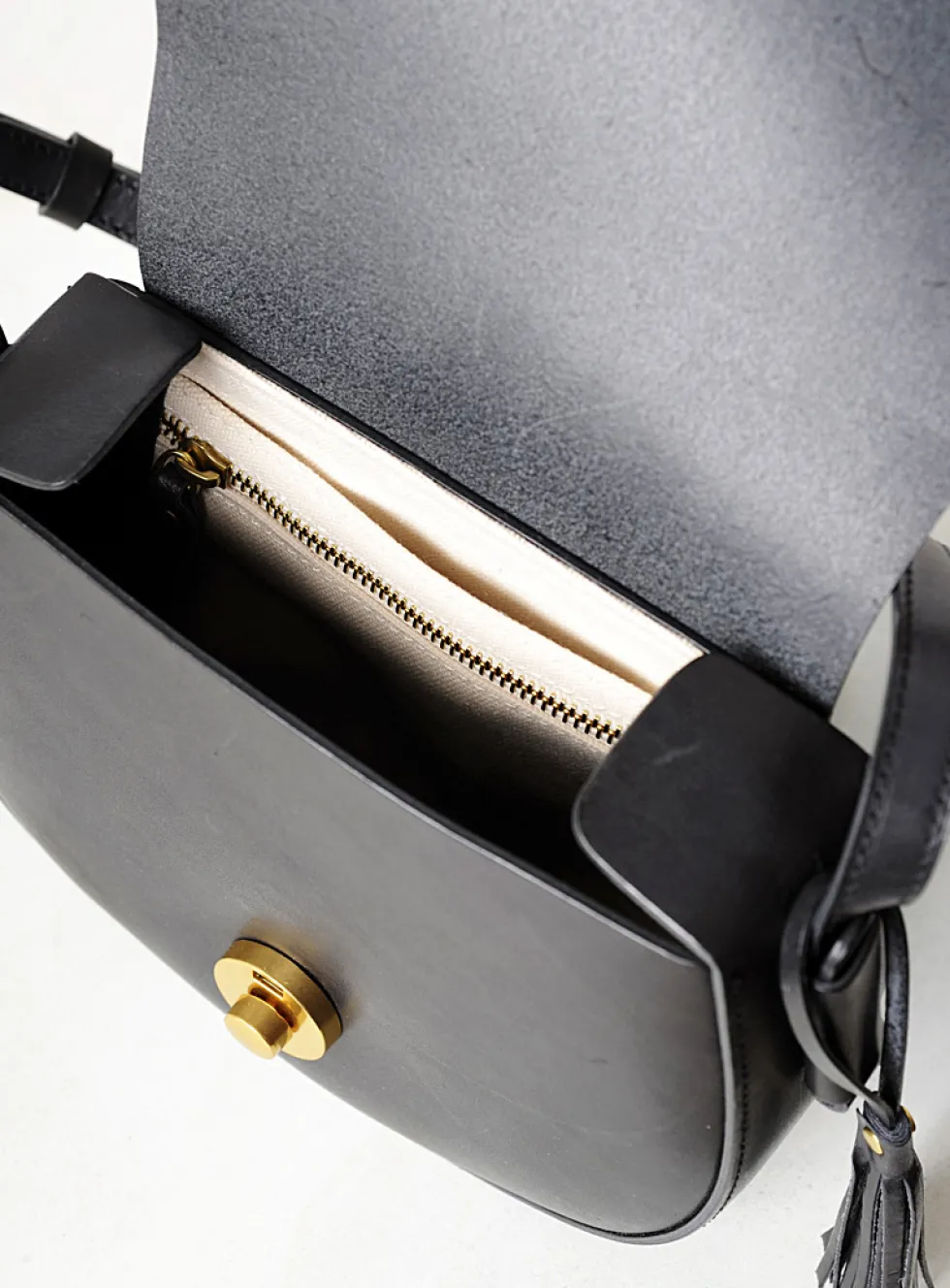 Vive saddle bag