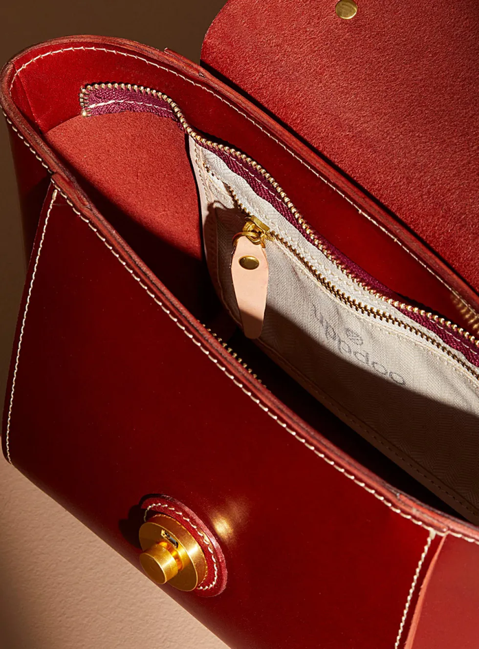 Vive satchel