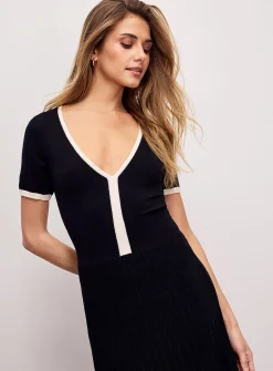 V-neck rib-knit pleated dress
